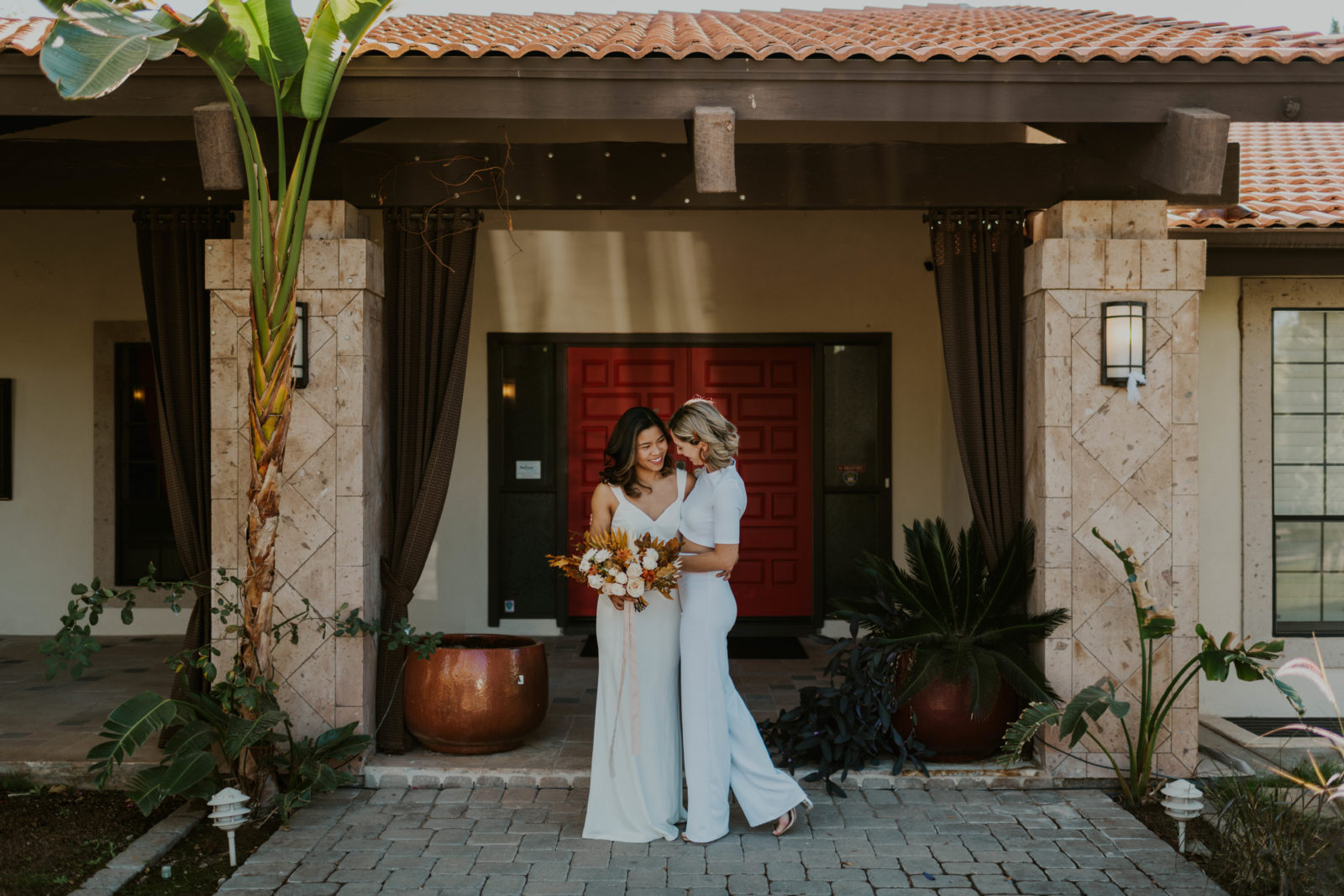 How To Plan An Airbnb Wedding - Jessie Schira Photography